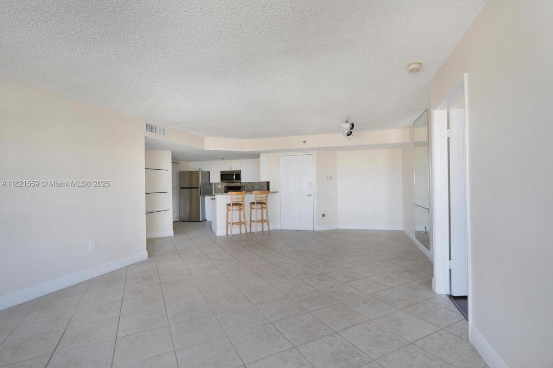 2351 Douglas Rd 901, Miami, Floride 33145, États-Unis