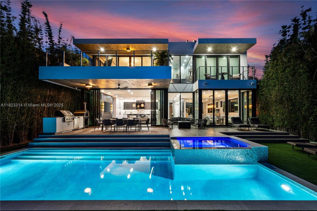 450 W 62nd St, Miami Beach, Florida 33140
