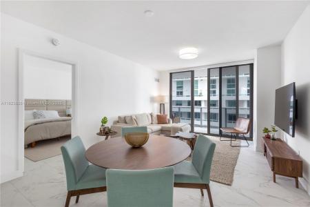 488 NE 18th St 909, Miami, Florida 33132, USA