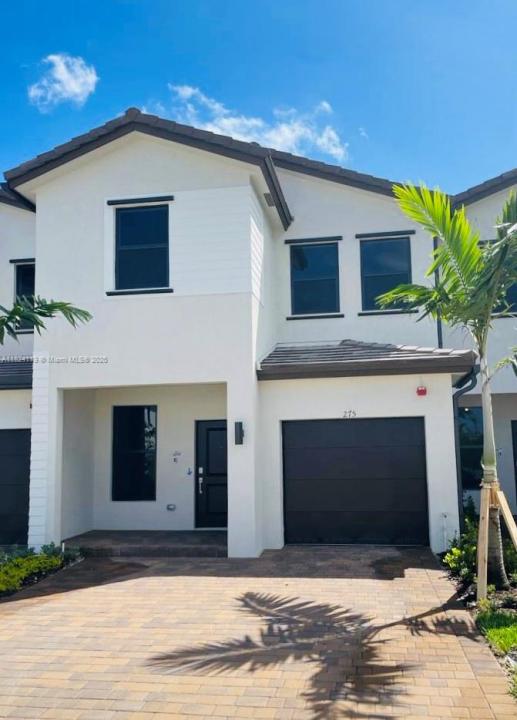 275 SW 159 Terrace 275, Pembroke Pines, Florida 33027, HOA KỲ