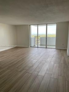2750 NE 183rd St 2504, Aventura, Florida 33160, USA