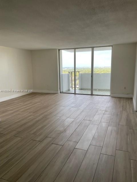 2750 NE 183rd St 2504, Aventura, Florida 33160, Stati Uniti