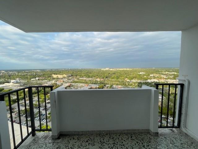 2750 NE 183rd St 2504, Aventura, Florida 33160, Stati Uniti