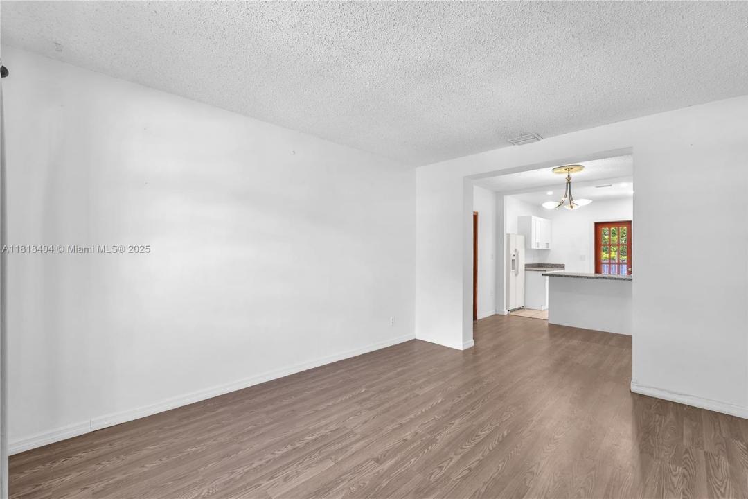 6561 SW 18th St, West Miami, Флорида 33155, Соединенные Штаты