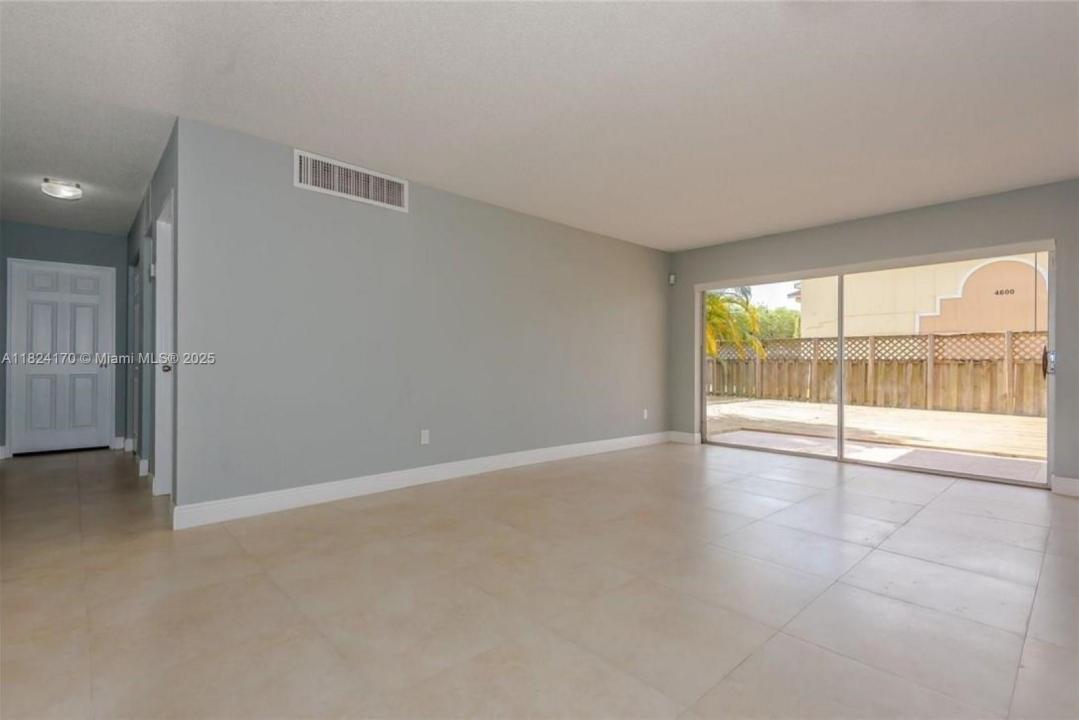 4640 NW 79th Ave 1C, Doral, Floride 33166, États-Unis