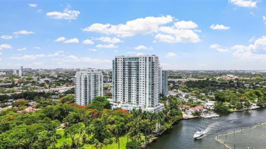 1861 NW S River Dr PH-01, Miami, Florida 33125, USA