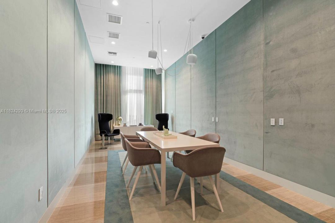2000 Metropica Way 504, Sunrise, פלורידה 33323, ארצות הברית של אמריקה 