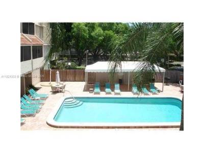 6800 Cypress Rd 409, Plantation, Florida 33317, USA