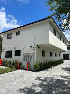 147 NW 61st St, Miami, Florida 33127, USA