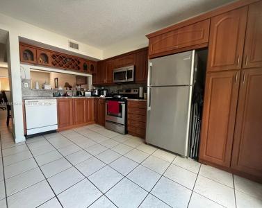 14901 SW 82nd Ter 1-207, Miami, Florida 33193, USA