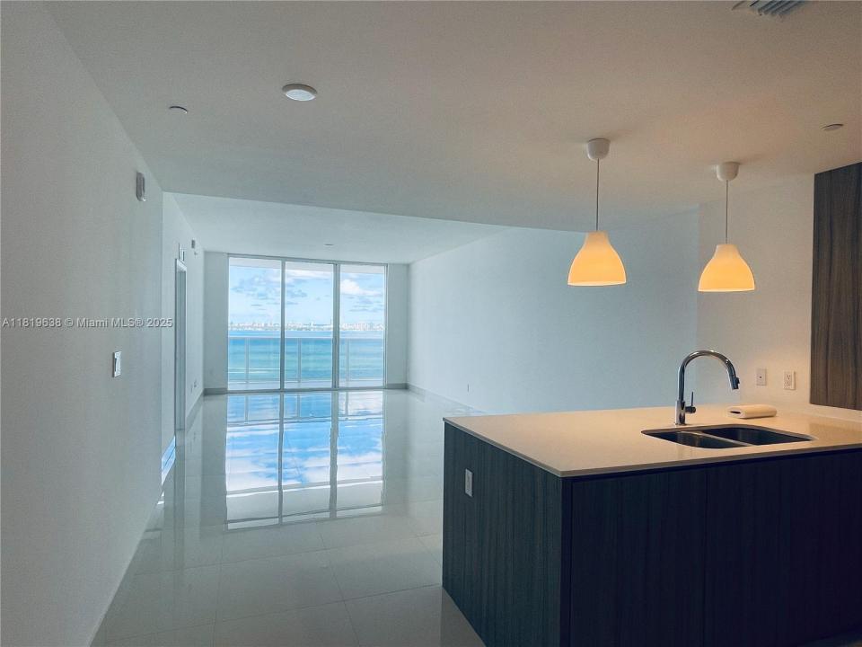 600 NE 27 ST 2302, Miami, Florida 33137