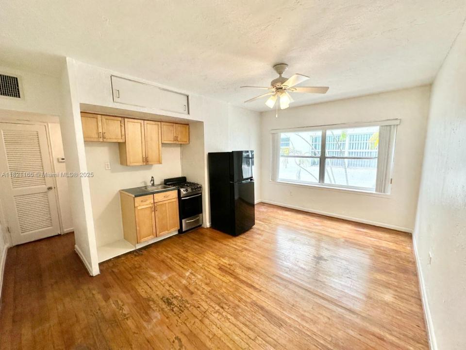 1555 Pennsylvania Ave 105, Miami Beach, Florida 33139