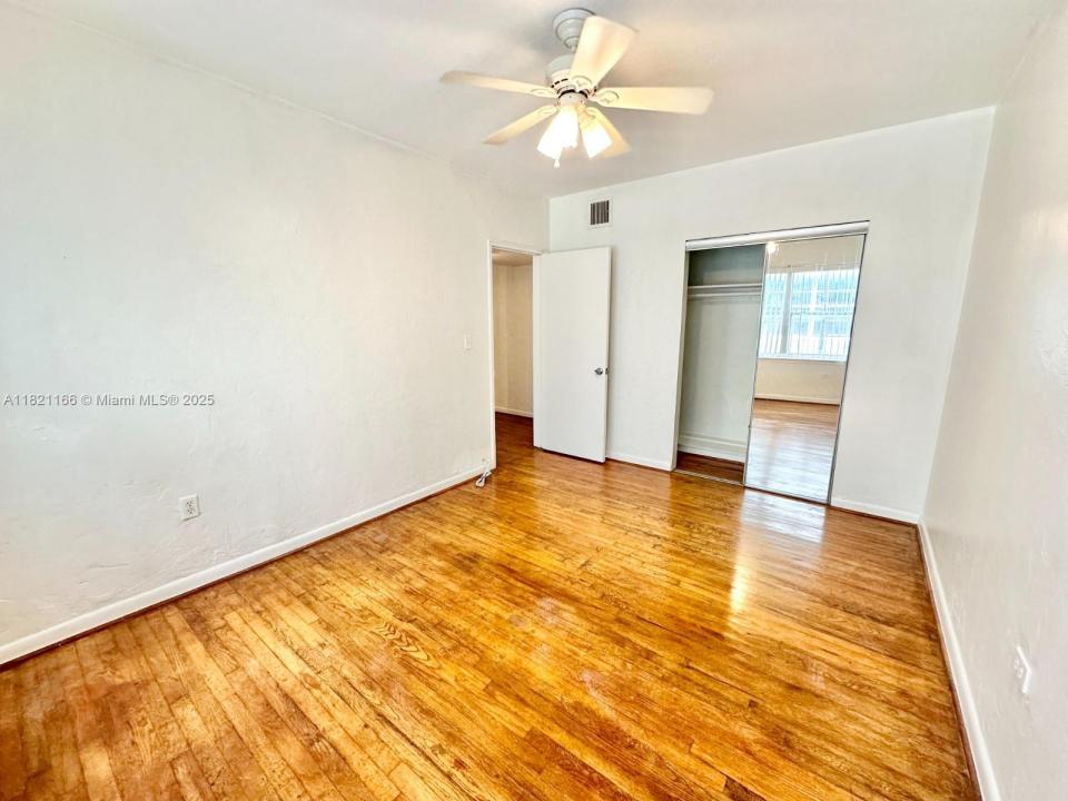 1555 Pennsylvania Ave 105, Miami Beach, Florida 33139