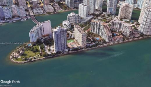 770 Claughton Island Dr 806, Miami, Florida 33131, USA