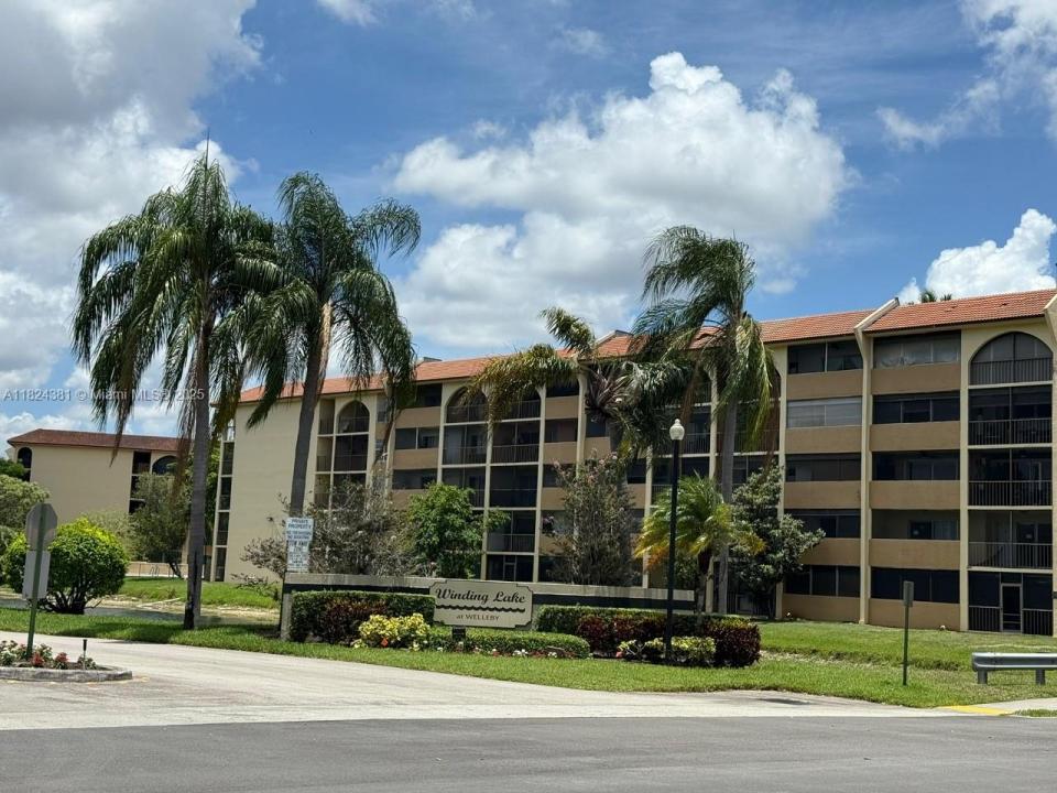 10017 Winding Lake Rd 201, Sunrise, Florida 33351, Amerika Birleşik Devletleri