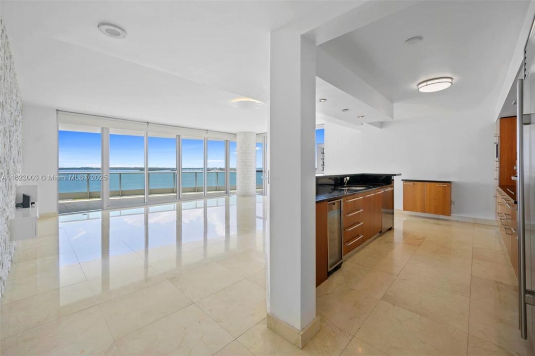 1331 Brickell Bay Dr 911, Miami, Floride 33131, États-Unis