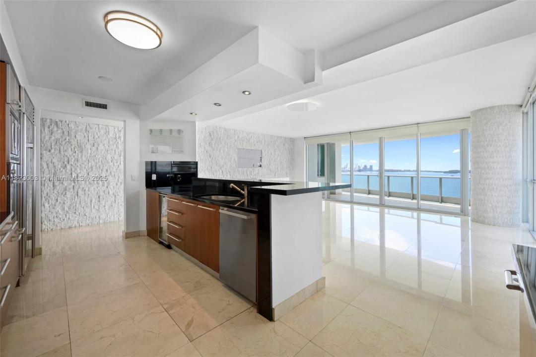 1331 Brickell Bay Dr 911, Miami, Floride 33131, États-Unis