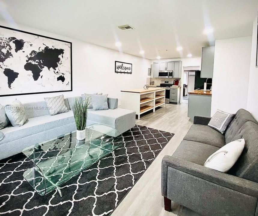 817 NW 30th Ct 1, Wilton Manors, フロリダ 33311, アメリカ合衆国