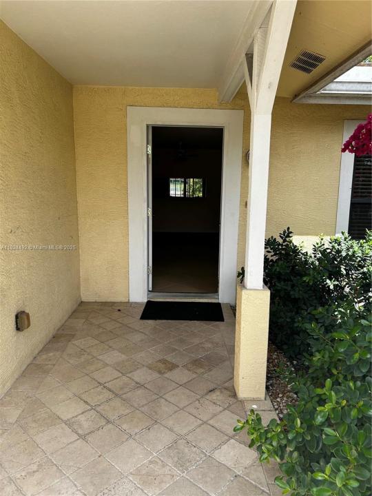 2161 41ST B, Naples, フロリダ 34116, アメリカ合衆国