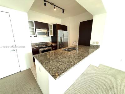951 Brickell Ave 3703, Miami, Florida 33131, USA