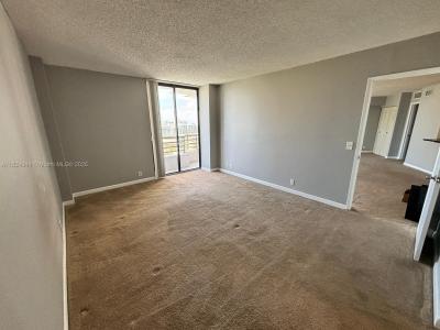3300 NE 191st St 1915, Aventura, Florida 33180, USA