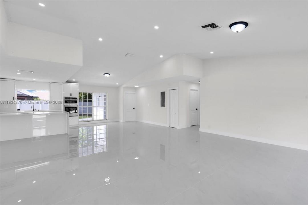 7441 NW 38th Ct, Lauderhill, Florida 33319