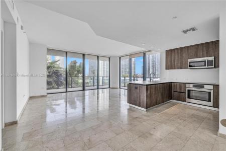 68 SE 6th St 712, Miami, Florida 33131, USA