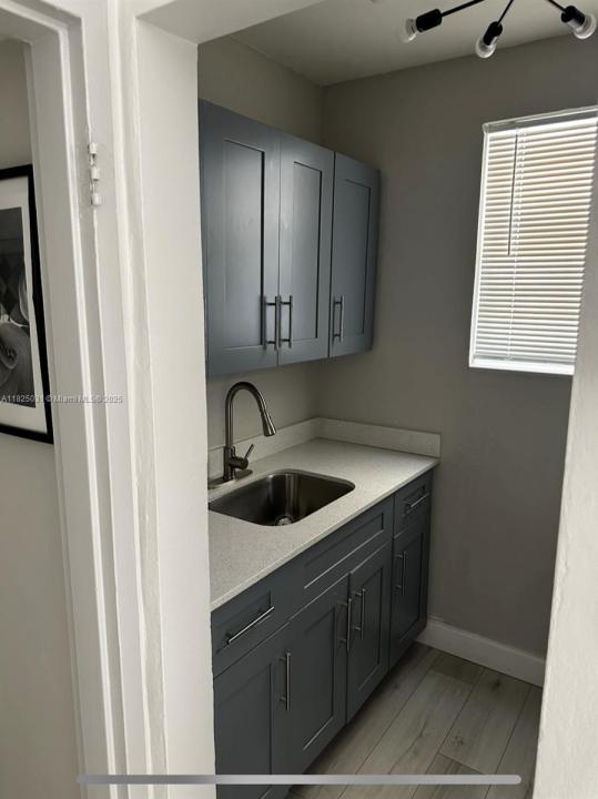 1260 Drexel Ave 7, Miami Beach, Florida 33139, USA