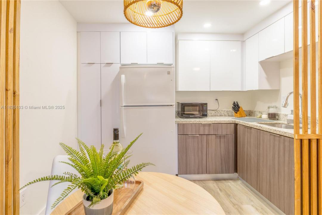 1836 NW 16th Ter 2, Miami, فلوريدا 33125, الولايات المتحدة