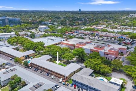 3600 Harrison St 16B, Hollywood, Florida 33021, USA