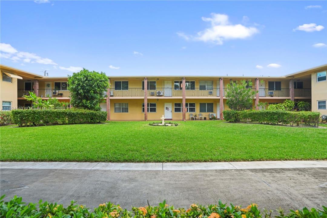 3600 Harrison St 16B, Hollywood, フロリダ 33021, アメリカ合衆国