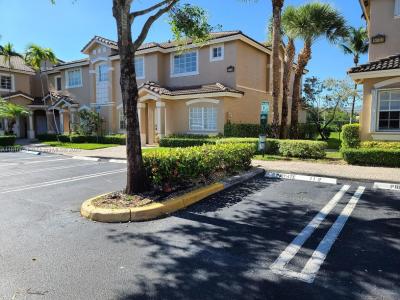 5713 NW 114th Ct 112, Doral, Florida 33178, USA