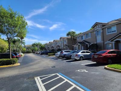 5713 NW 114th Ct 112, Doral, Florida 33178, USA