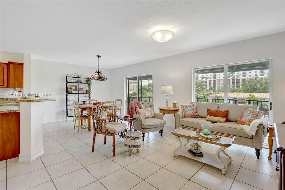 322 Madeira Ave. 402, Coral Gables, Флорида 33134, Соединенные Штаты