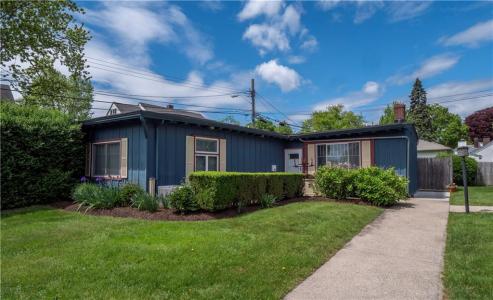 203 Fenner Avenue 5, Middletown, RI 02842, USA