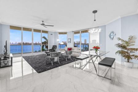 2650 Lake Shore Drive 406, Marina Grande, Riviera Beach, 佛罗里达州 33404, 美国