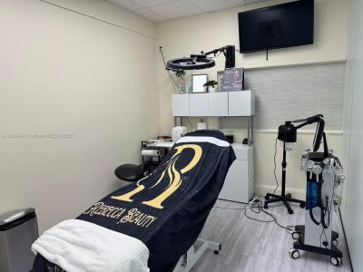 SPA SUNNY ISLES COLLINS AVE, Sunny Isles Beach, Florida 33160