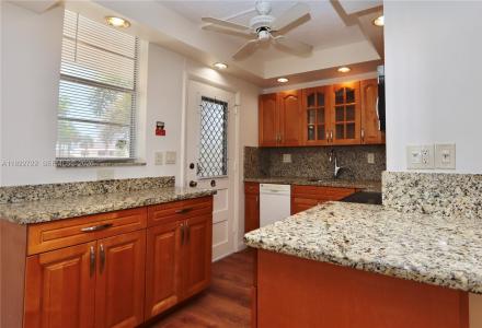 2920 Point East Dr N208, Aventura, Florida 33160, USA