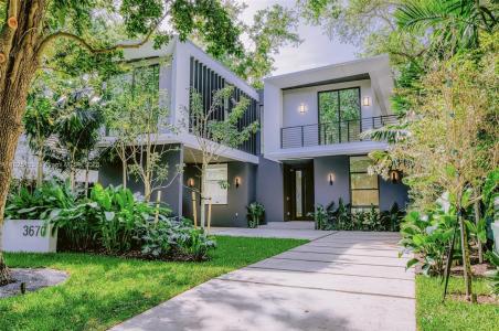 3670 Avocado Ave, Miami, Florida 33133, USA