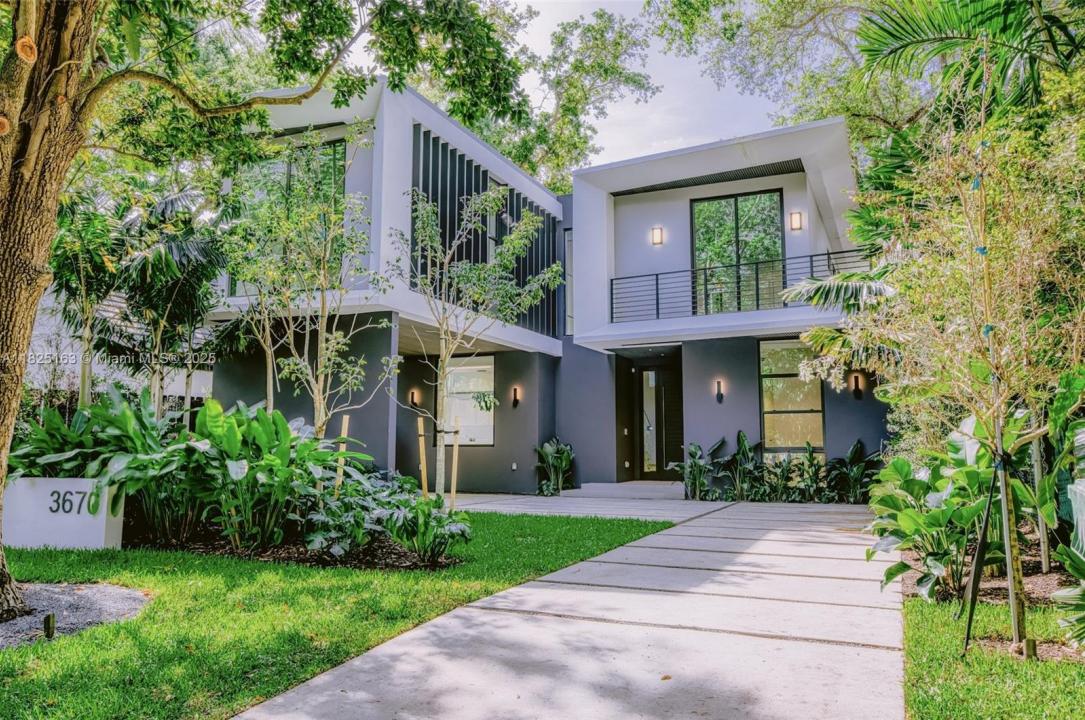 3670 Avocado Ave, Miami, Florida 33133