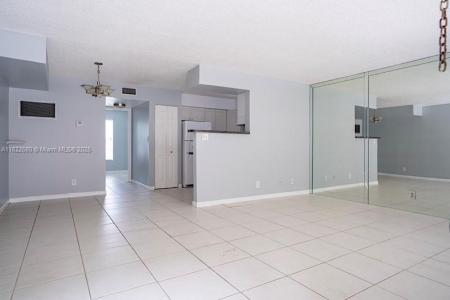 1100 SE 4th Ave 14, Deerfield Beach, Florida 33441, USA
