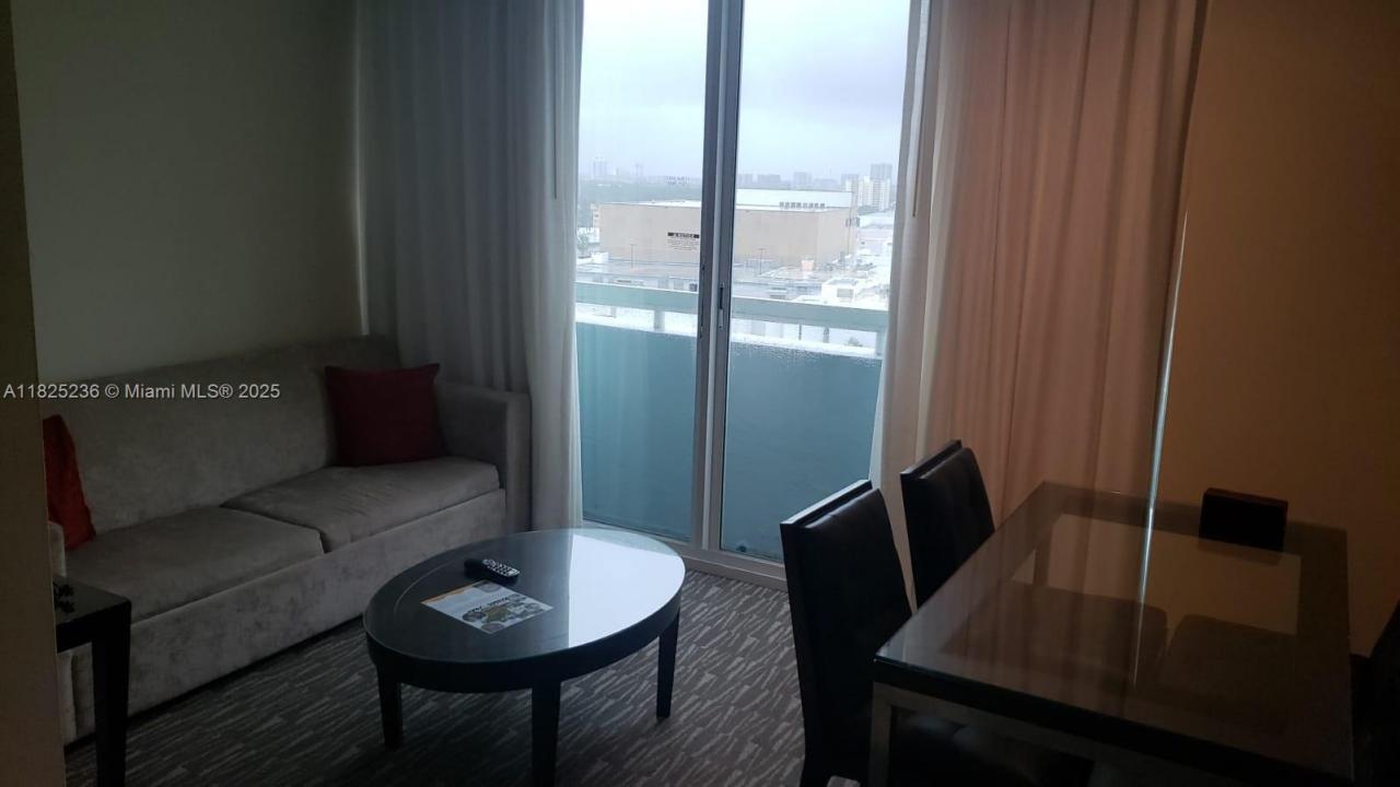 2670 E Sunrise Blvd 1411, Fort Lauderdale, Florida 33304, HOA KỲ
