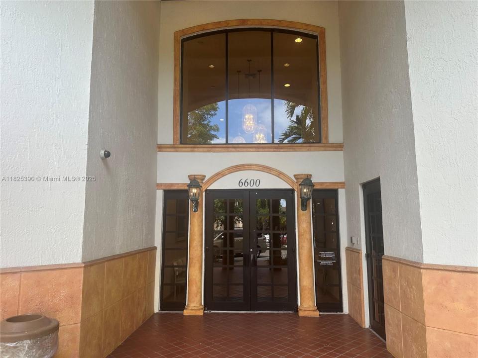 6600 N Cow Pen Rd, Miami Lakes, Флорида 33014, Соединенные Штаты
