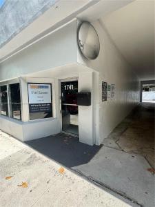 1741 SW 22nd St, Miami, Florida 33145, USA