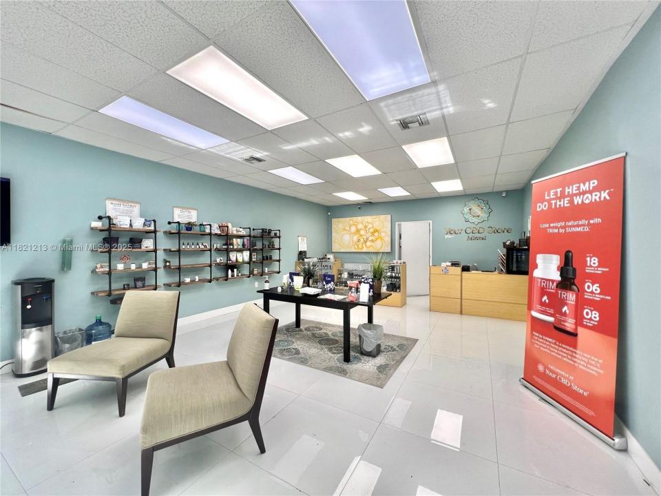 1741 SW 22nd St, Miami, Florida 33145, USA