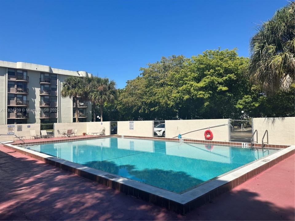 2771 Riverside Dr 504-A, Coral Springs, Florida 33065