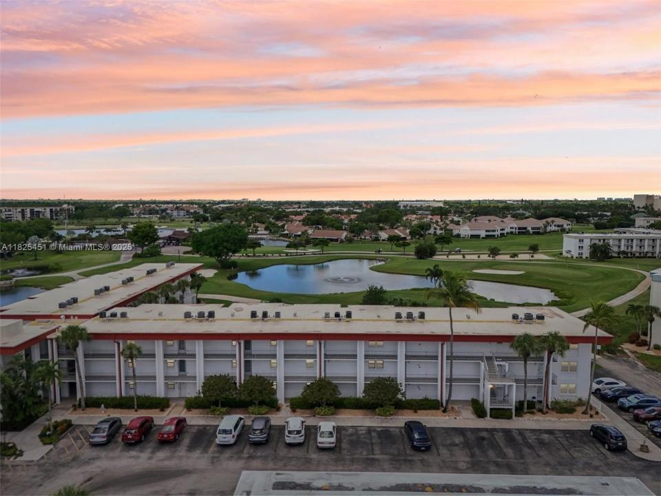 1700 Pine Valley Dr 205, Fort Myers, Floryda 33907, USA
