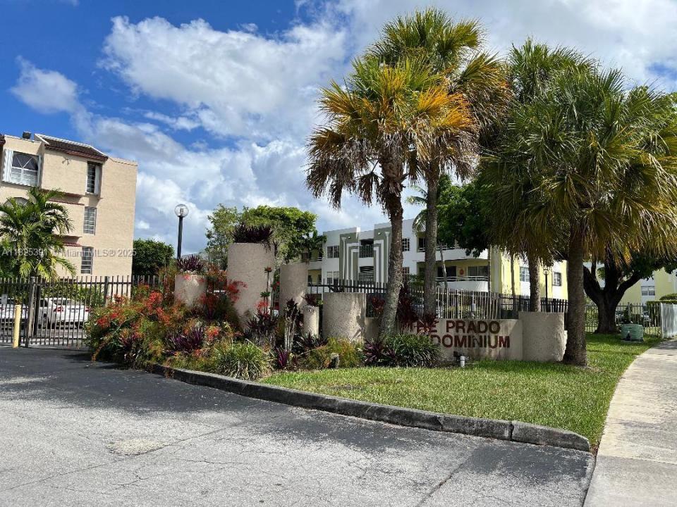 10651 SW 108th Ave 2E, Miami, Florida 33176, Amerika Birleşik Devletleri