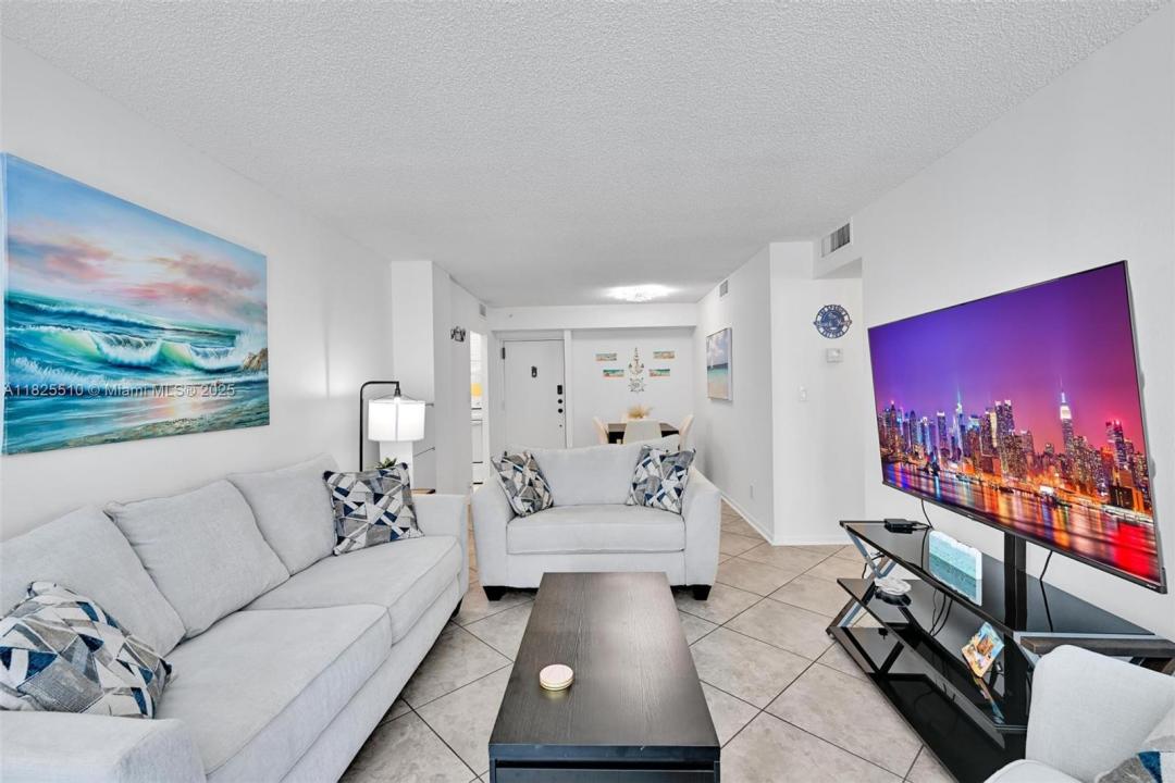 111 Briny Ave 19-05, Pompano Beach, Florida 33062