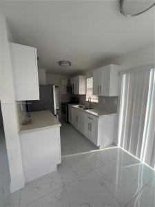 14730 SW 104th Ct, Miami, Florida 33176, USA